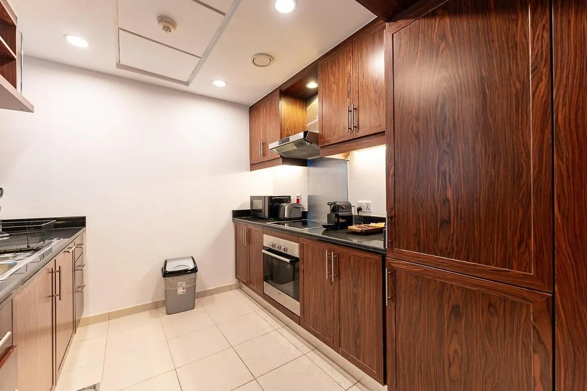 Chic 1-Bedroom Getaway With Downtown Living Charm Dubai